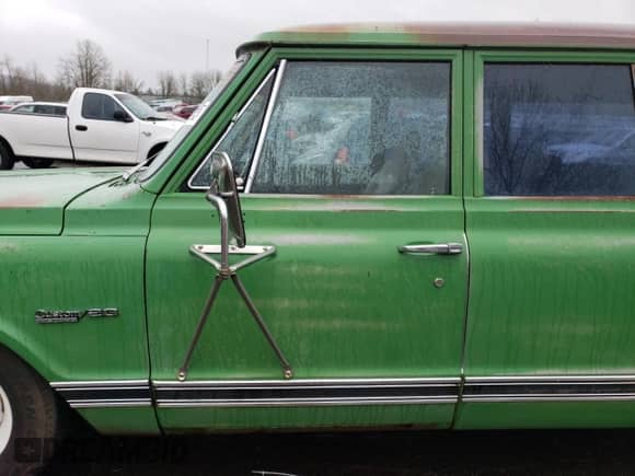 1971 Chevrolet Suburban with VIN CE261Z640706, listed as a Copart auction lot 87385634 with 818,477 mi miles and Clean title. Bid and sale history available at DreamBid. Image 7.