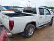 2011 Chevrolet Colorado 1LT z VIN 1GCHTCFE2B8127044, wystawiony jako IAAI lot #42245471 z przebiegiem 224 115 mil mil oraz . Historia ofert i sprzedaży dostępna na DreamBid. Obrazek 4.