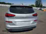 2019 Hyundai Tucson SE z VIN KM8J2CA48KU922993, wystawiony jako Copart lot #64520025 z przebiegiem 40 686 mil mil oraz Szkoda całkowita • Salvage title. Historia ofert i sprzedaży dostępna na DreamBid. Obrazek 6.