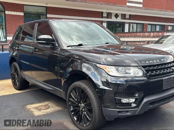 2015 Land Rover Range Rover Sport HSE z VIN SALWR2VF2FA536534, wystawiony jako IAAI lot #43057456 z przebiegiem 102 367 mil mil oraz . Historia ofert i sprzedaży dostępna na DreamBid. Obrazek 1.