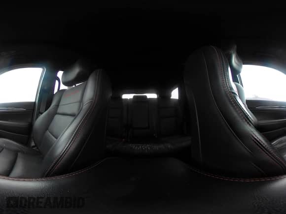 2019 Jeep Grand Cherokee Trailhawk z VIN 1C4RJFLT3KC554292, wystawiony jako IAAI lot #41953049 z przebiegiem 31 672 mil mil oraz . Historia ofert i sprzedaży dostępna na DreamBid. Obrazek 18.