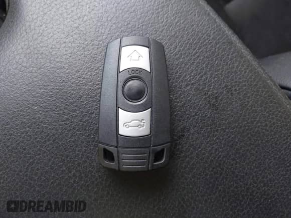 2013 BMW 3 Series 328i с VIN WBAKE3C59DE771744, выставлен на аукционе IAAI как лот 43028146 с пробегом 126 102 миль миль и . История ставок и продаж доступна на DreamBid. Изображение 11.