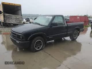 1995 Chevrolet S-10 с VIN 1GCCS14Z2S8264735, выставлен на аукционе Copart как лот 59398295 с пробегом 189 849 миль миль и Списание • Salvage title. История ставок и продаж доступна на DreamBid. Изображение 1.