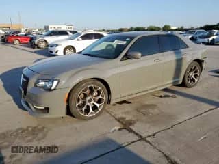 2018 Chrysler 300 S с VIN 2C3CCABTXJH274812, выставлен на аукционе Copart как лот 68945565 с пробегом 127 351 миль миль и Списание • Salvage title. История ставок и продаж доступна на DreamBid. Изображение 1.