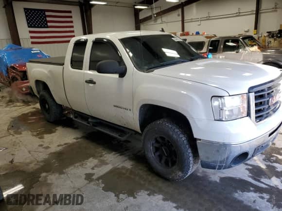 2009 GMC Sierra 1500 z VIN 1GTHC49K59E140731, wystawiony jako Copart lot #85445764 z przebiegiem 245 081 mil mil oraz Szkoda całkowita • Salvage title. Historia ofert i sprzedaży dostępna na DreamBid. Obrazek 4.