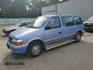 1993 Dodge Caravan with VIN 2B4GH2533PR287787, listed as a Copart auction lot 71940684 with 107,939 mi miles and Salvage title. Bid and sale history available at DreamBid. Image 1.