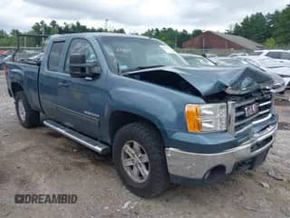 2013 GMC Sierra 1500 SLE z VIN 1GTR2VE70DZ204383, wystawiony jako IAAI lot #42673992 z przebiegiem 242 702 mil mil oraz . Historia ofert i sprzedaży dostępna na DreamBid. Obrazek 1.