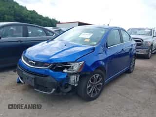 2020 Chevrolet Sonic LT с VIN 1G1JD5SB4L4109717, выставлен на аукционе IAAI как лот 42755260 с пробегом 123 638 миль миль и . История ставок и продаж доступна на DreamBid. Изображение 2.