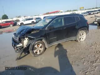 2017 Jeep Compass Latitude z VIN 3C4NJCBB3HT658770, wystawiony jako Copart lot #65648285 z przebiegiem Nie podano mil oraz Szkoda całkowita • Salvage title. Historia ofert i sprzedaży dostępna na DreamBid. Obrazek 1.