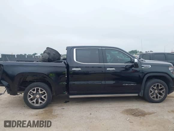 2022 GMC Sierra 1500 Denali z VIN 3GTUUGED6NG676613, wystawiony jako IAAI lot #43119392 z przebiegiem 22 278 mil mil oraz . Historia ofert i sprzedaży dostępna na DreamBid. Obrazek 13.