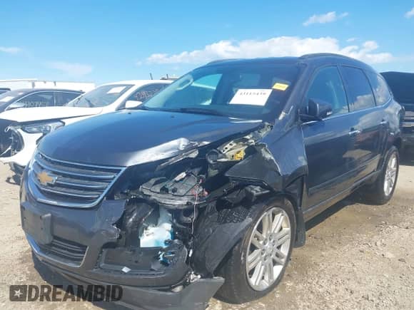 2013 Chevrolet Traverse LT z VIN 1GNKRGKD4DJ243857, wystawiony jako IAAI lot #43115439 z przebiegiem 198 745 mil mil oraz . Historia ofert i sprzedaży dostępna na DreamBid. Obrazek 2.