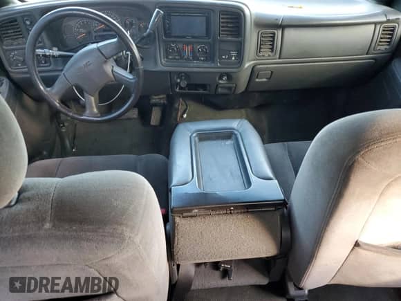 2003 GMC Sierra 1500 SLT z VIN 2GTEK19T731335445, wystawiony jako Copart lot #81689485 z przebiegiem Nie podano mil oraz Szkoda całkowita • Salvage title. Historia ofert i sprzedaży dostępna na DreamBid. Obrazek 8.