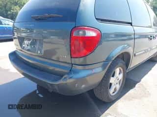 2005 Dodge Caravan SXT z VIN 1D4GP45RX5B130651, wystawiony jako IAAI lot #43192721 z przebiegiem 196 629 mil mil oraz . Historia ofert i sprzedaży dostępna na DreamBid. Obrazek 6.