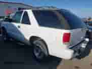 2002 Chevrolet Blazer LS с VIN 1GNCS18W72K174863, выставлен на аукционе IAAI как лот 43014539 с пробегом 208 577 миль миль и . История ставок и продаж доступна на DreamBid. Изображение 3.