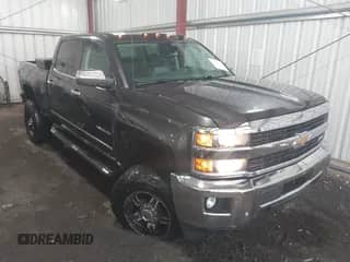 2015 Chevrolet Silverado 2500HD LTZ с VIN 1GC1KWEG0FF553812, выставлен на аукционе IAAI как лот 42583300 с пробегом 156 866 миль миль и . История ставок и продаж доступна на DreamBid. Изображение 1.