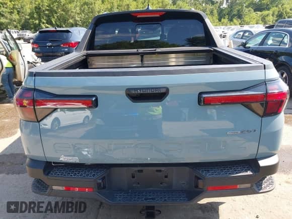 2022 Hyundai Santa Cruz SEL Premium с VIN 5NTJDDAF0NH029223, выставлен на аукционе IAAI как лот 42897633 с пробегом 18 584 миль миль и . История ставок и продаж доступна на DreamBid. Изображение 17.