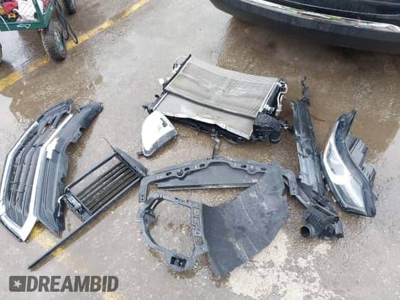2020 Chevrolet Equinox LT с VIN 2GNAXJEV2L6168333, выставлен на аукционе IAAI как лот 42180108 с пробегом 56 794 миль миль и . История ставок и продаж доступна на DreamBid. Изображение 12.