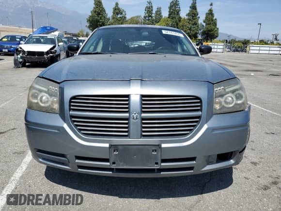 2006 Dodge Magnum with VIN 2D4FV47T46H188130, listed as a Copart auction lot 52141455 with 187,244 mi miles and Salvage title. Bid and sale history available at DreamBid. Image 5.