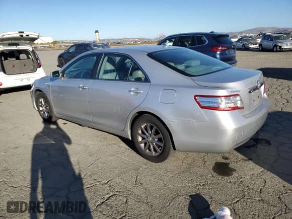 2010 Toyota Camry with VIN 4T1BB3EK5AU125130, listed as a Copart auction lot 82397625 with 284,904 mi miles and Salvage title. Bid and sale history available at DreamBid. Image 2.