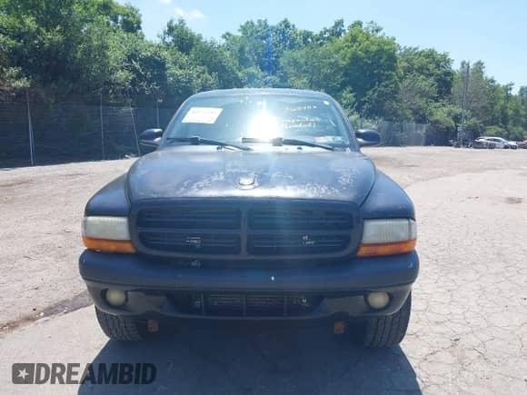 2003 Dodge Dakota Sport with VIN 1D7HG38NX3S368457, listed as a IAAI auction lot 42571380 with 159,798 mi miles and . Bid and sale history available at DreamBid. Image 13.