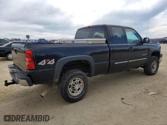 2007 Chevrolet Silverado 2500HD Work Truck с VIN 1GCHK29U67E148620, выставлен на аукционе Copart как лот 43697424 с пробегом 336 913 миль миль и На запчасти • Non repairable. История ставок и продаж доступна на DreamBid. Изображение 3.