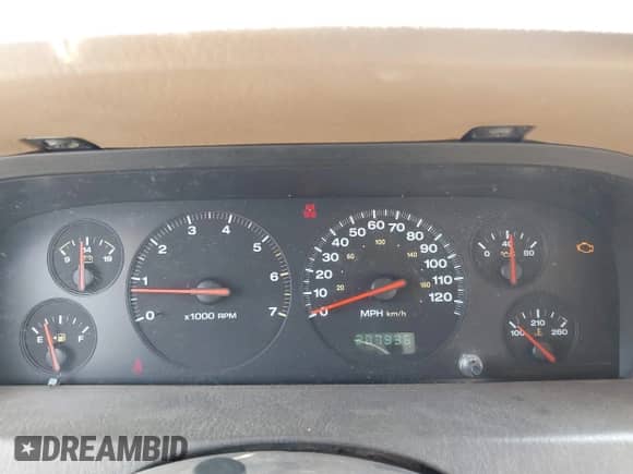 2000 Jeep Grand Cherokee Laredo с VIN 1J4GW48N6YC102153, выставлен на аукционе IAAI как лот 43099946 с пробегом 207 936 миль миль и . История ставок и продаж доступна на DreamBid. Изображение 7.