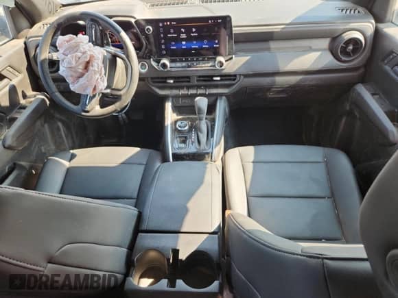 2025 Chevrolet Colorado 4WD Trail Boss с VIN 1GCPTEEK8S1171072, выставлен на аукционе Copart как лот 71191445 с пробегом Не указан миль и Списание • Salvage title. История ставок и продаж доступна на DreamBid. Изображение 8.