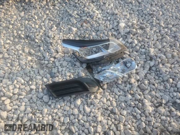2017 Chevrolet Traverse LS с VIN 1GNKRFKD7HJ342933, выставлен на аукционе Copart как лот 71487345 с пробегом 177 397 миль миль и Списание • Salvage title. История ставок и продаж доступна на DreamBid. Изображение 13.