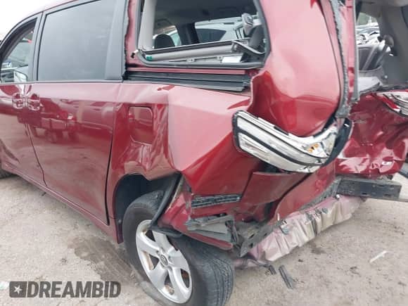 2018 Toyota Sienna LE Auto Access Seat with VIN 5TDKZ3DC8JS909056, listed as a IAAI auction lot 42362934 with 157,230 mi miles and . Bid and sale history available at DreamBid. Image 6.