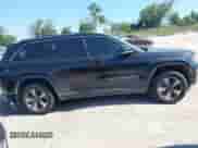 2022 Jeep Grand Cherokee с VIN 1C4RJYB67N8718013, выставлен на аукционе IAAI как лот 42725067 с пробегом 24 230 миль миль и . История ставок и продаж доступна на DreamBid. Изображение 13.