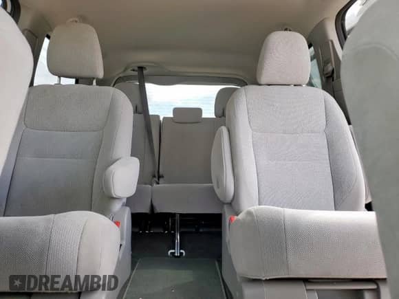 2020 Toyota Sienna L with VIN 5TDZZ3DC7LS073709, listed as a Copart auction lot 83765125 with 44,537 mi miles and Clean title. Bid and sale history available at DreamBid. Image 8.