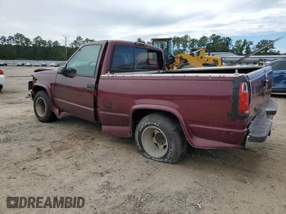 1997 Chevrolet Silverado 1500 with VIN 1GBEC14R7VZ191984, listed as a Copart auction lot 70491194 with 271,724 mi miles and Salvage title. Bid and sale history available at DreamBid. Image 2.