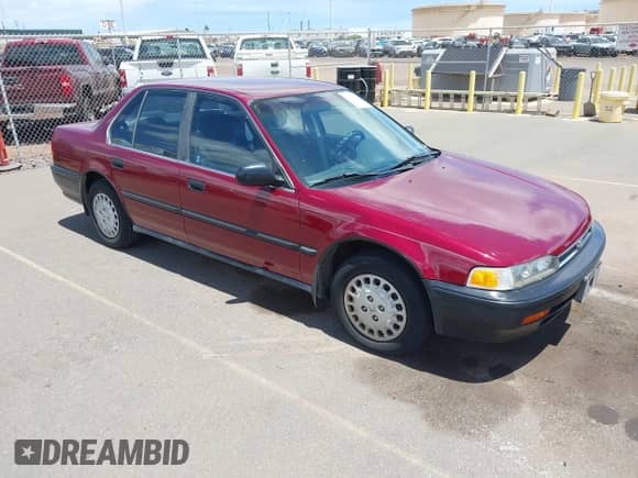 1993 Honda Accord с VIN JHMCB7648PC018621, выставлен на аукционе IAAI как лот 42652455 с пробегом 76 291 миль миль и . История ставок и продаж доступна на DreamBid. Изображение 1.