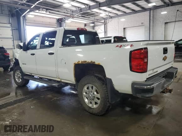 2015 Chevrolet Silverado 3500HD LT с VIN 1GC4KZC86FF132817, выставлен на аукционе Copart как лот 56493565 с пробегом 288 917 миль миль и Списание • Salvage title. История ставок и продаж доступна на DreamBid. Изображение 2.