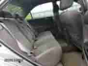 2005 Toyota Camry LE z VIN 4T1BF32K95U084032, wystawiony jako Copart lot #82052665 z przebiegiem 261 218 mil mil oraz Szkoda całkowita • Salvage title. Historia ofert i sprzedaży dostępna na DreamBid. Obrazek 10.