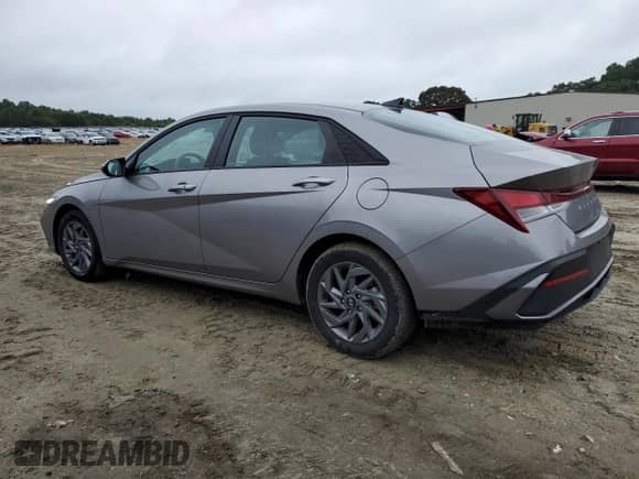 2024 Hyundai Elantra SEL z VIN KMHLM4DG9RU844412, wystawiony jako Copart lot #69440165 z przebiegiem 11 338 mil mil oraz Szkoda całkowita • Salvage title. Historia ofert i sprzedaży dostępna na DreamBid. Obrazek 2.