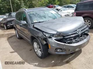 2014 Volkswagen Tiguan S с VIN WVGBV3AX0EW560026, выставлен на аукционе IAAI как лот 43114993 с пробегом 110 447 миль миль и . История ставок и продаж доступна на DreamBid. Изображение 1.