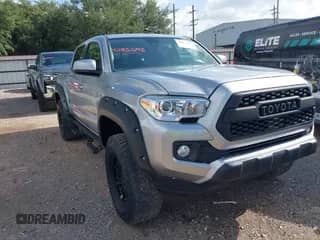2020 Toyota Tacoma SR с VIN 5TFAX5GN1LX184813, выставлен на аукционе IAAI как лот 42851295 с пробегом 70 551 миль миль и . История ставок и продаж доступна на DreamBid. Изображение 1.