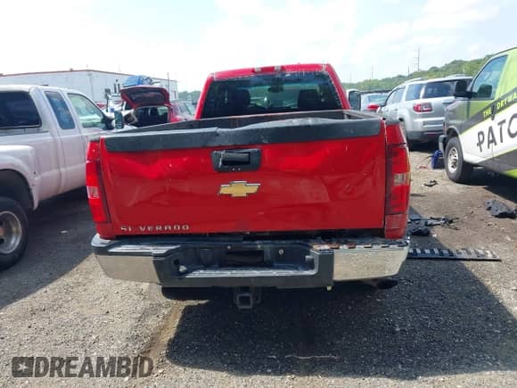 2007 Chevrolet Silverado 2500HD 1LT с VIN 1GCHK23K67F524198, выставлен на аукционе IAAI как лот 42828940 с пробегом 307 079 миль миль и . История ставок и продаж доступна на DreamBid. Изображение 16.