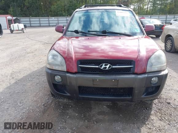2007 Hyundai Tucson SE z VIN KM8JN72D17U612267, wystawiony jako IAAI lot #43409336 z przebiegiem 247 109 mil mil oraz . Historia ofert i sprzedaży dostępna na DreamBid. Obrazek 6.