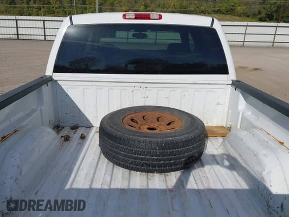 2006 Chevrolet Silverado 1500 LT3 z VIN 2GCEK13TX61175610, wystawiony jako IAAI lot #43384098 z przebiegiem 163 308 mil mil oraz . Historia ofert i sprzedaży dostępna na DreamBid. Obrazek 12.