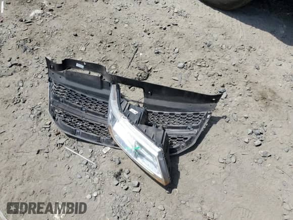 2019 Dodge Journey SE with VIN 3C4PDCBG0KT870223, listed as a Copart auction lot 70632905 with 116,179 mi miles and Salvage title. Bid and sale history available at DreamBid. Image 13.