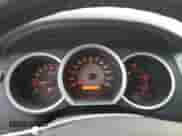 2005 Toyota Tacoma z VIN 5TEUU42N75Z113067, wystawiony jako Copart lot #75220034 z przebiegiem 123 653 mil mil oraz Szkoda całkowita • Salvage title. Historia ofert i sprzedaży dostępna na DreamBid. Obrazek 9.