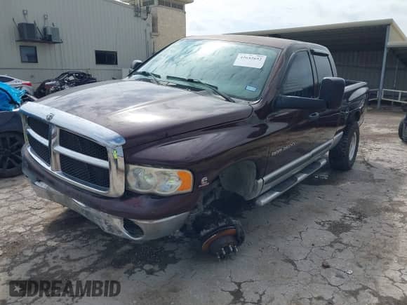 2005 Dodge 2500 SLT с VIN 3D7KS28C05G744039, выставлен на аукционе IAAI как лот 42642652 с пробегом 266 567 миль миль и . История ставок и продаж доступна на DreamBid. Изображение 2.