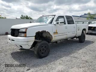 2005 Chevrolet Silverado 2500HD LS with VIN 1GCHK23245F912754, listed as a Copart auction lot 61975505 with Not provided miles and Clean title. Bid and sale history available at DreamBid. Image 1.