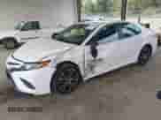 2019 Toyota Camry SE z VIN 4T1B11HK3KU847698, wystawiony jako IAAI lot #43421686 z przebiegiem 108 989 mil mil oraz . Historia ofert i sprzedaży dostępna na DreamBid. Obrazek 2.