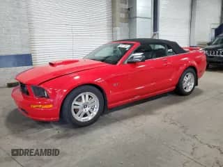 2007 Ford Mustang GT Deluxe с VIN 1ZVHT85H375202686, выставлен на аукционе Copart как лот 68267965 с пробегом 48 683 миль миль и Списание • Salvage title. История ставок и продаж доступна на DreamBid. Изображение 1.