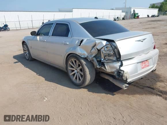 2006 Chrysler 300 C SRT-8 with VIN 2C3LA73W76H103542, listed as a IAAI auction lot 42924495 with 231,205 mi miles and . Bid and sale history available at DreamBid. Image 3.