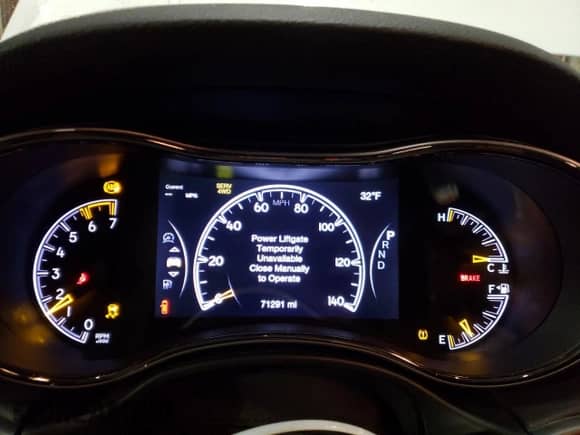 2020 Jeep Grand Cherokee Limited X z VIN 1C4RJFBT8LC185531, wystawiony jako Copart lot #46288235 z przebiegiem 71 291 mil mil oraz Szkoda całkowita • Salvage title. Historia ofert i sprzedaży dostępna na DreamBid. Obrazek 9.