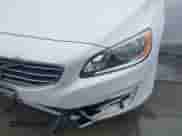 2017 Volvo S60 Inscription с VIN LYV402HKXHB148240, выставлен на аукционе IAAI как лот 41618292 с пробегом 77 870 миль миль и . История ставок и продаж доступна на DreamBid. Изображение 6.